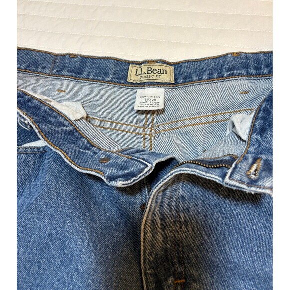 LL Bean Men's Classic Fit Straight 100 % Cotton Wash Denim Blue Jeans - 35x29 - Picture 5 of 5